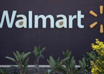 FILE PHOTO: The logo of a Walmart Superstore is seen during the outbreak of the coronavirus disease (COVID-19), in Rosemead, California, U.S., June 11, 2020. Picture taken June 11, 2020. REUTERS/Mario Anzuoni/File Photo