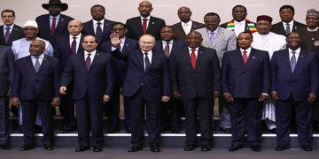 SOCHI, RUSSIA - OCTOBER 24, 2019: Egypt's President Abdel Fattah el-Sisi (2nd L front) and Russia's President Vladimir Putin (3rd L front) pose with the heads of state delegations participating in the Russia-Africa Summit at the Sirius Park of Science and Art. Valery Sharifulin/TASS Host Photo Agency  Ðîññèÿ. Ñî÷è. Ïðåçèäåíò ÐÔ Âëàäèìèð Ïóòèí (â öåíòðå) è ãëàâû äåëåãàöèé ãîñóäàðñòâ – ó÷àñòíèêîâ âî âðåìÿ öåðåìîíèè ñîâìåñòíîãî ôîòîãðàôèðîâàíèÿ â ðàìêàõ Ñàììèòà Ðîññèÿ-Àôðèêà â Ïàðêå íàóêè è èñêóññòâà "Ñèðèóñ". Âàëåðèé Øàðèôóëèí/ôîòîõîñò-àãåíòñòâî ÒÀÑÑ