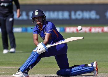 QUEENSTOWN, NEW ZEALAND - FEBRUARY 24: Indina player Harmanprett Kaur bats during game five in the One Day International series between the New Zealand White Ferns and India at John Davies Oval on February 24, 2022 in Queenstown, New Zealand. (Photo by James Allan/Getty Images)