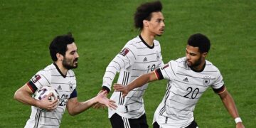 31.03.2021, xjhx, Fussball WM-Qualifikation 2022, Deutschland - Nordmazedonien emspor, v.l. Ilkay Guendogan Deutsche Fussball Nationalmannschaft DFB, Leroy Sane Deutsche Fussball Nationalmannschaft DFB, Serge Gnabry Deutsche Fussball Nationalmannschaft DFB celebrate the goal, Der Torjubel zum 1:1 DFL/DFB REGULATIONS PROHIBIT ANY USE OF PHOTOGRAPHS as IMAGE SEQUENCES and/or QUASI-VIDEO Duisburg *** 31 03 2021, xjhx, Football World Cup Qualification 2022, Germany North Macedonia emspor, v l Ilkay Guendogan German Football Team DFB , Leroy Sane German Football Team DFB , Serge Gnabry German Football Team DFB celebrate the goal, The Goal Cheer to 1 1 DFL DFB REGULATES PROHIBIT ANY USE OF PHOTOGRAPHS as IMAGE SEQUENCES and or QUASI VIDEO Duisburg.