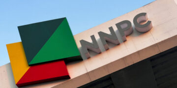 The new logo of the privatised Nigeria oil company is seen at the NNPC Mega Gas Station in Abuja, Nigeria August 30, 2022. REUTERS/Afolabi Sotunde - RC257W9CRB6M