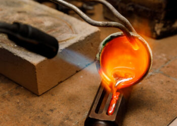 goldsmith's workshop, gold melt