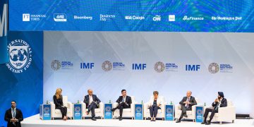 Managing Director Kristalina Georgieva, moderator and CNBC host Sara Eisen, J.P. Morgan Co-Head of Global Payments Umar Farooq, Monetary Authority of Singapore Managing Director Chia Der Jiun, Circle CEO Jeremy Allaire, and World Bank Group President Ajay Banga discuss how changes in technology are affecting the financial landscape with at the seminar “The Future of Finance” during the 2025 Annual Meetings of the World Bank Group and International Monetary Fund in Washington, DC, on October 14, 2025.  IMF Photo/Valerie Plesch