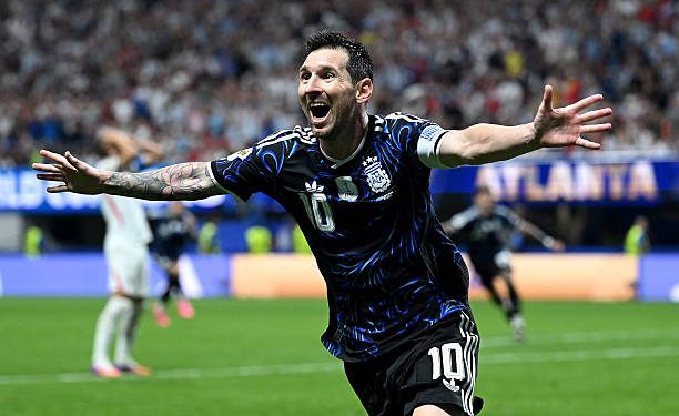 ATLANTA, GEORGIA - JULY 15: Lionel Messi #10 of Argentina celebrates the team's second goal by Lautaro Martinez #22 during the FIFA World Cup 2026 Semi Final match between England and Argentina at Atlanta Stadium on July 15, 2026 in Atlanta, Georgia. (Photo by Shaun Botterill/Getty Images)